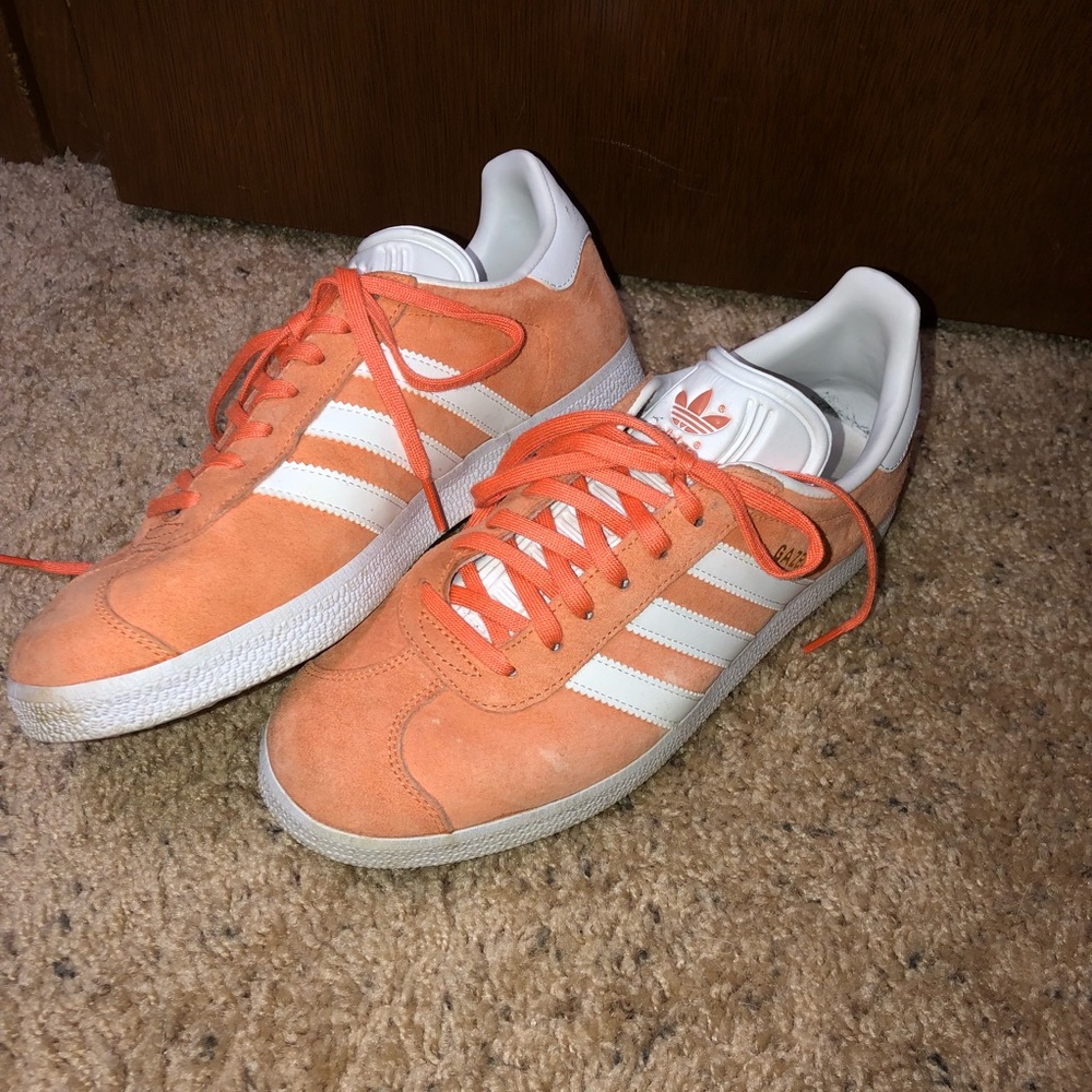 🔥💥Adidas Gazelle sneakers orange UT Vol game day